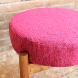 Vintage Scandinavische kruk hout roze stof