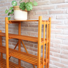 Vintage boekenrek open latten kastje speelgoed boeken