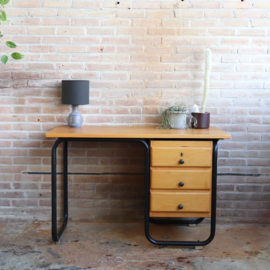 Vintage industrieel bureau  zwart hout