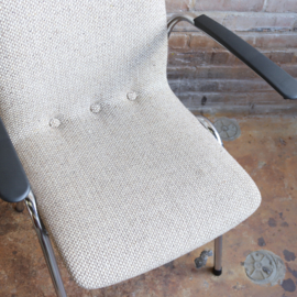 Vintage buisframe stoel wit grijs gewoven armleuningen