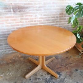 Vintage eettafel rond Thonet kruispoot