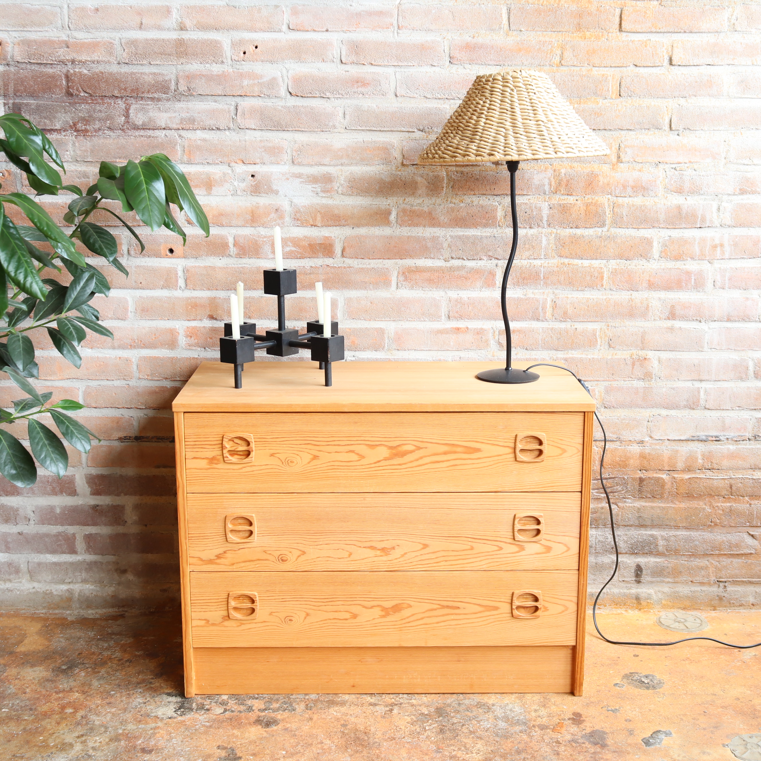 Vintage ladekast licht hout