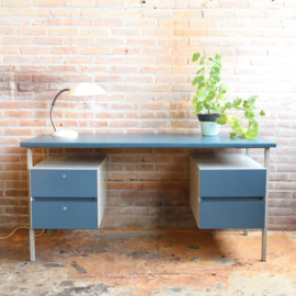 Vintage design bureau A.R. Cordemeijer 3803 bureau van Gispen groot