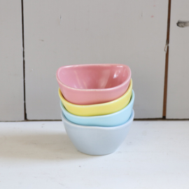 Vintage set schaaltjes pastel dipjes / tapas