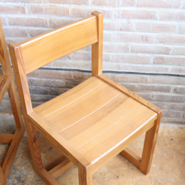 set van 2 hugo svensson stoelen pine wood