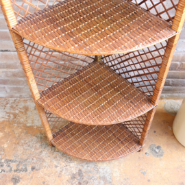 vintage rotan hoekkast