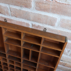 vintage letterbak donker hout