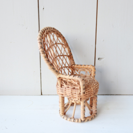 Vintage rotan poppenhuis stoel