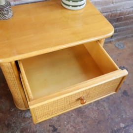 Vintage rotan ladekast nachtkastje