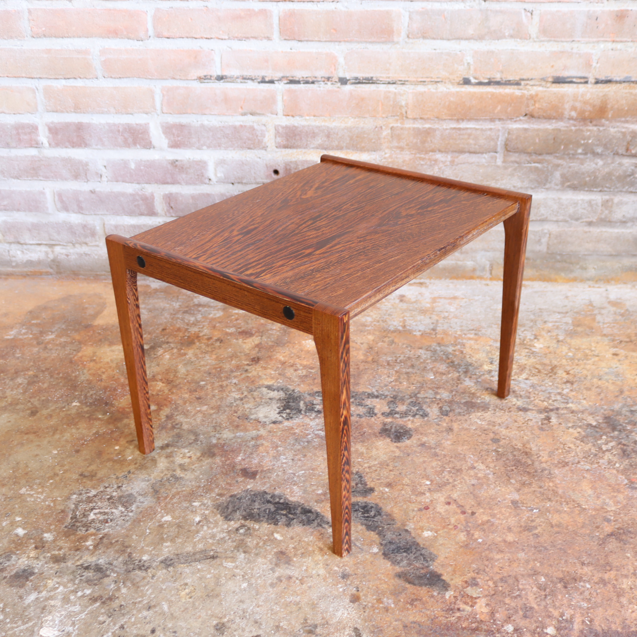 Vintage bijzettafel wenge scandinavisch