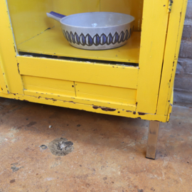 Vintage kast dressoir geel