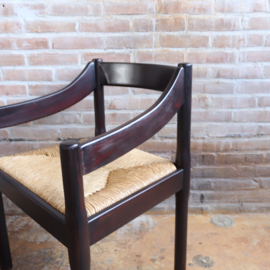 Carimate stoel Vico Magistretti  rieten zitting  jaren ’70