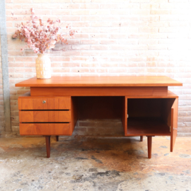 Vintage groot bureau jaren 60 70