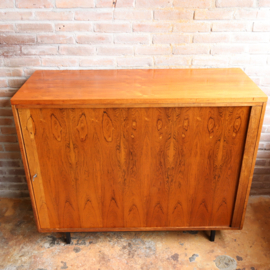 Vintage dressoir  roldeur met kleine vakjes