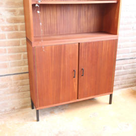 Vintage kast hoog ondiep