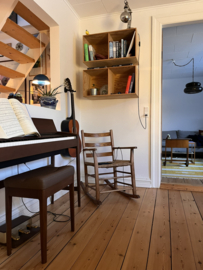 Blog: Binnenkijken in een kleurrrijk Deens interieur vol vintage vondsten!