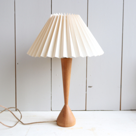 Vintage lamp plooikap wit teak voet