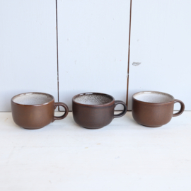 Vintage kopjes 70s ceramo bruin wit