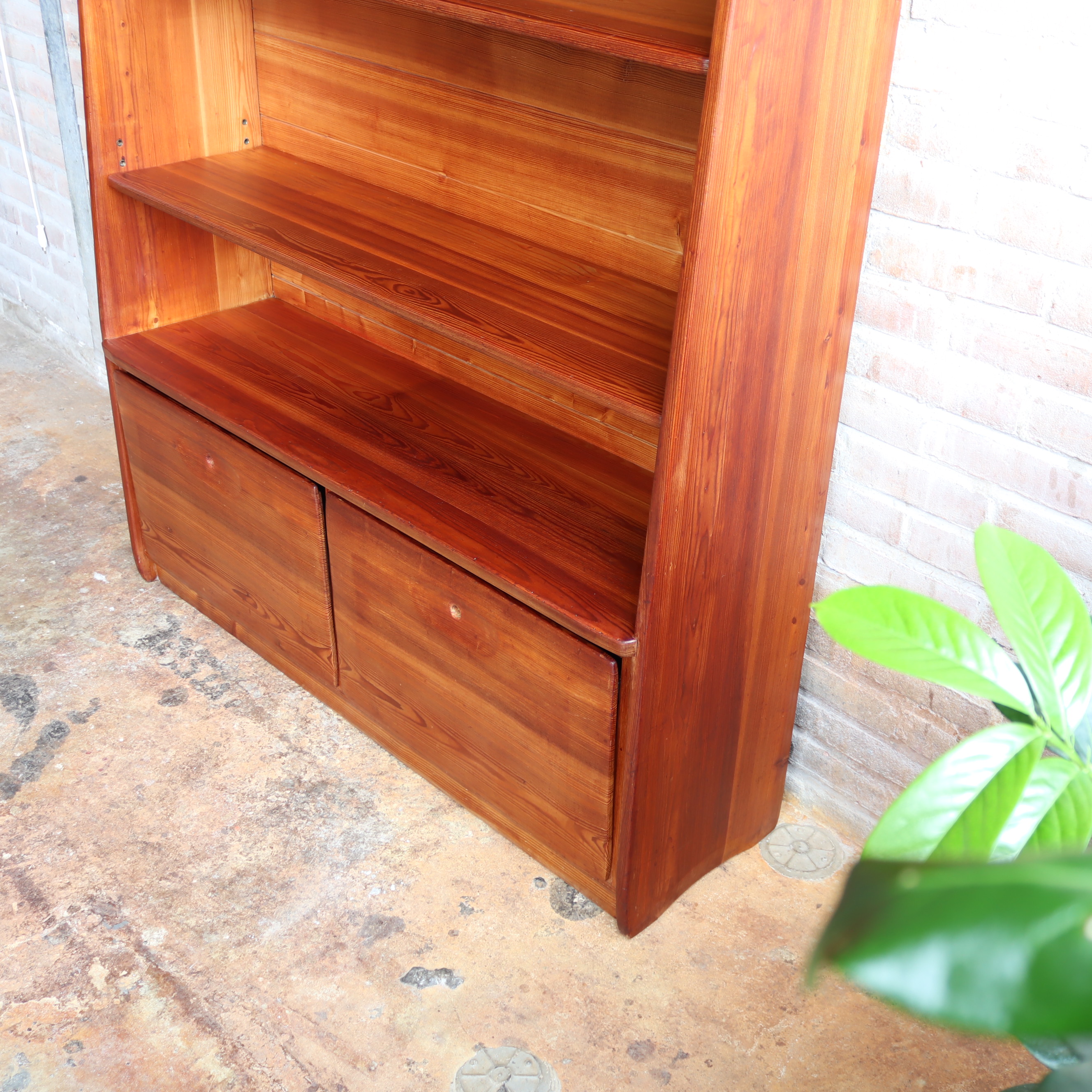 Vintage kast hoog boeken massief hout