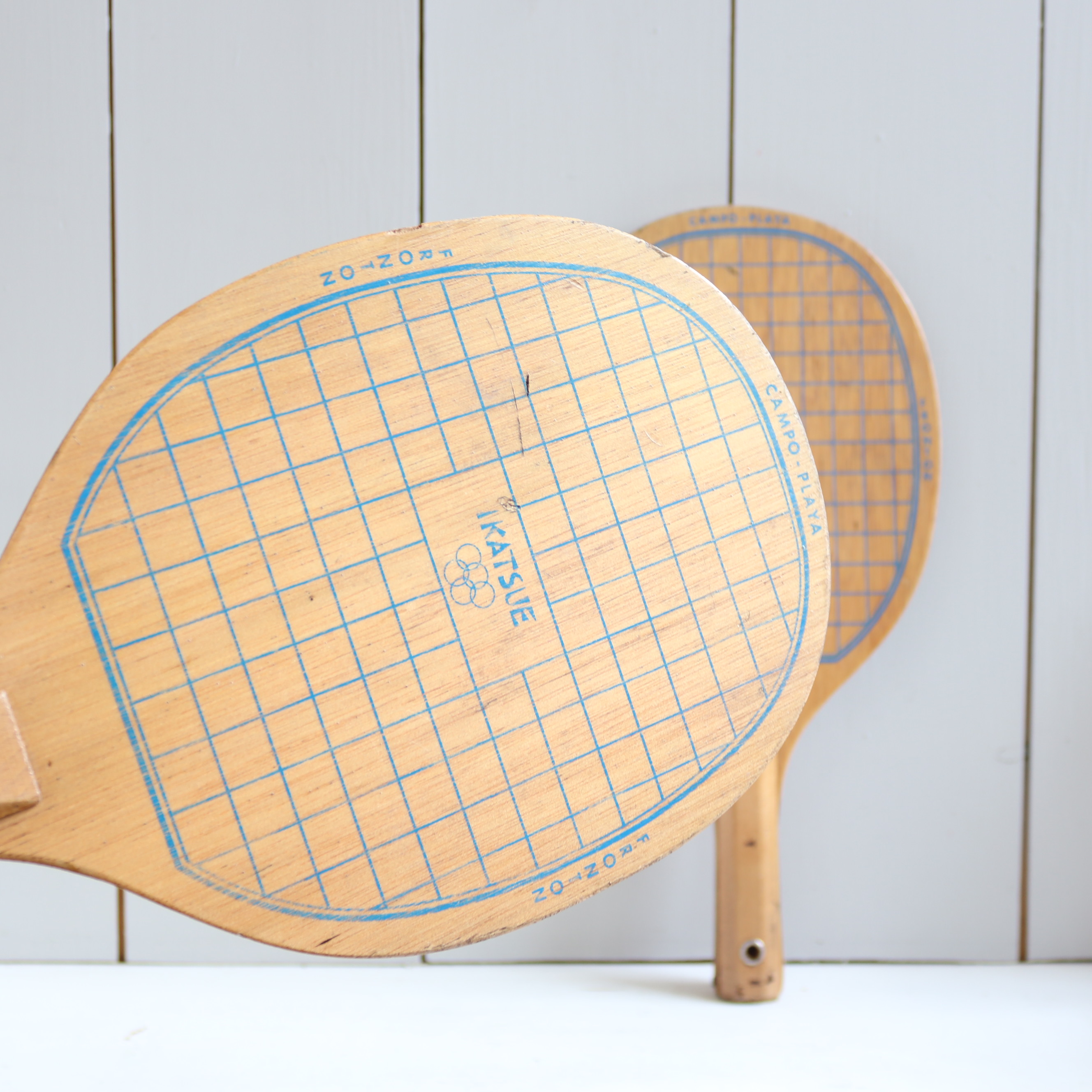 vintage set van 2 tafeltennis? batjes