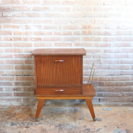 Vintage platenspeler kastje teak messing wieltjes