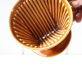 Vintage koffie filter houder oker geel