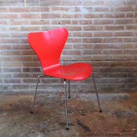 Fritz Hansen vlinderstoel serie 7 stoel rood
