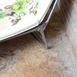 Vintage stretcher ligbed