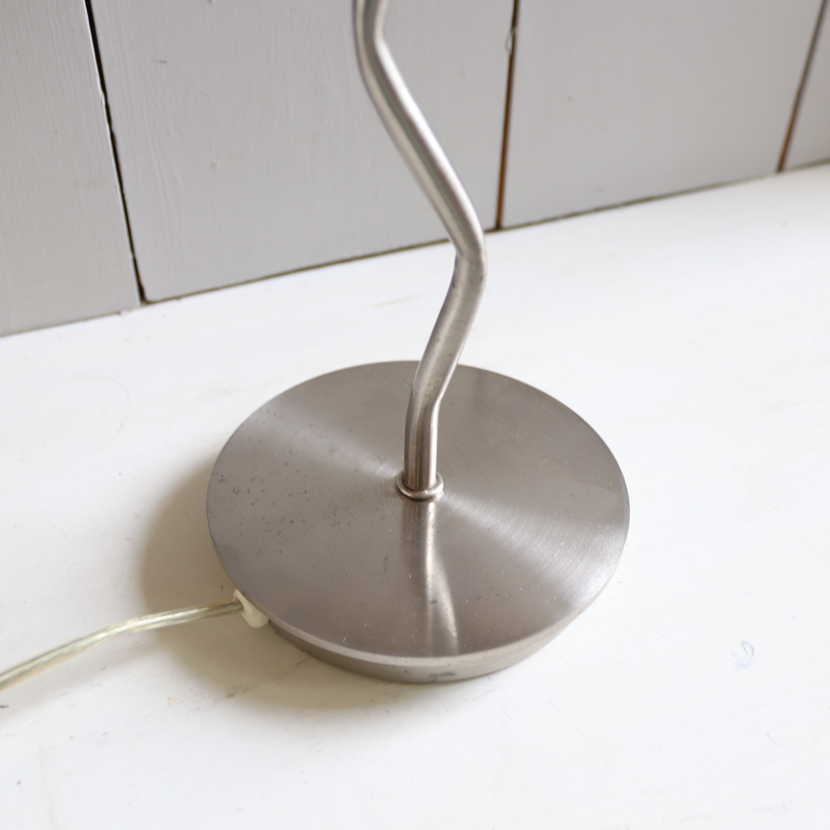 Vintage 90s postmodern golvend wavy lampen voet rvs