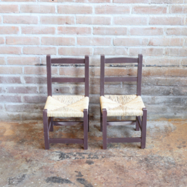 vintage kinderstoeltjes paars rieten zitting