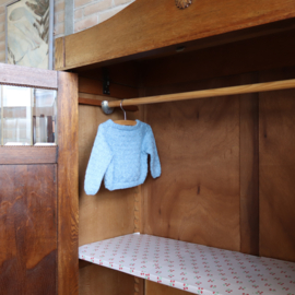Vintage linnenkast kledingkast kinderkamer ruitjes jaren 30 hang leg