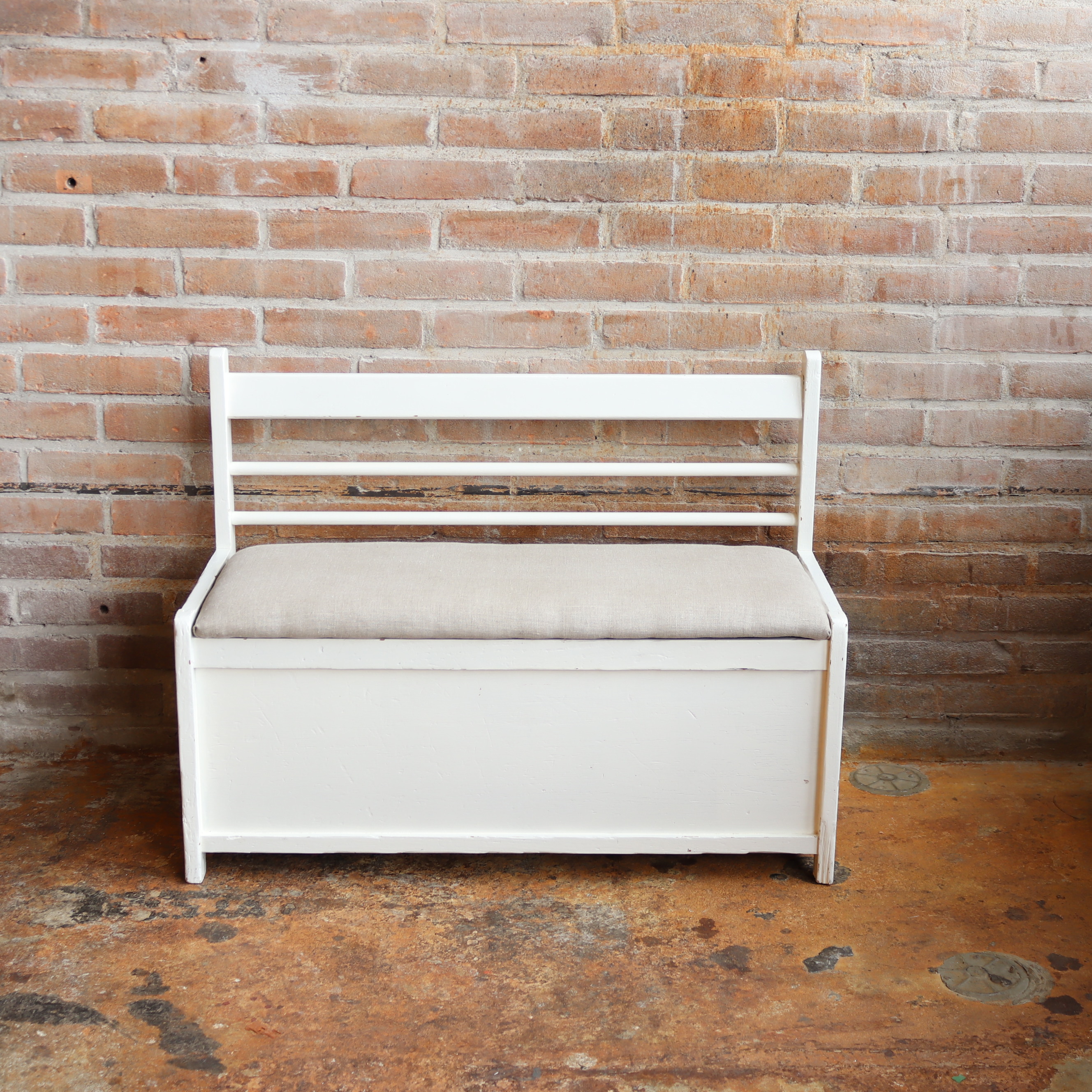 Vintage houten klepbankje linnen kinder bankje