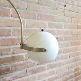 Vintage booglamp metaal wit bol jaren 60 70
