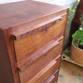 Vintage ladekast hoog smal archief kast