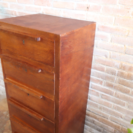 Vintage ladekast hoog smal archief kast