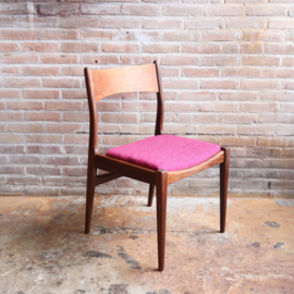 Vintage teak eettafel stoel roze