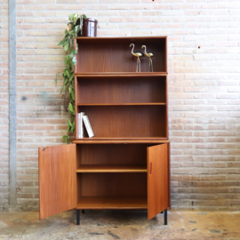 Vintage kast hoog boeken