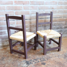 vintage kinderstoeltjes paars rieten zitting