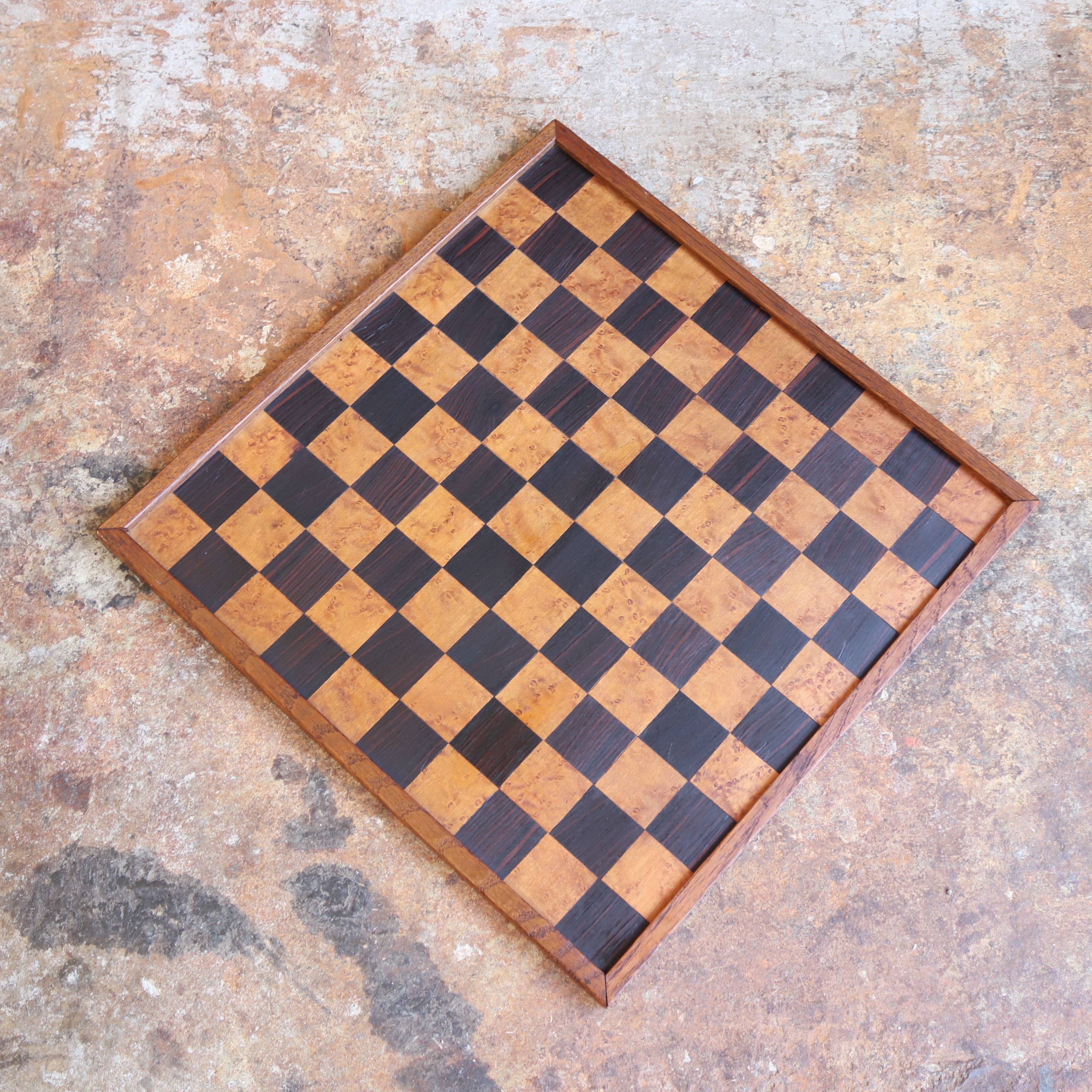 Vintage schaakbord antiek bijzonder hout