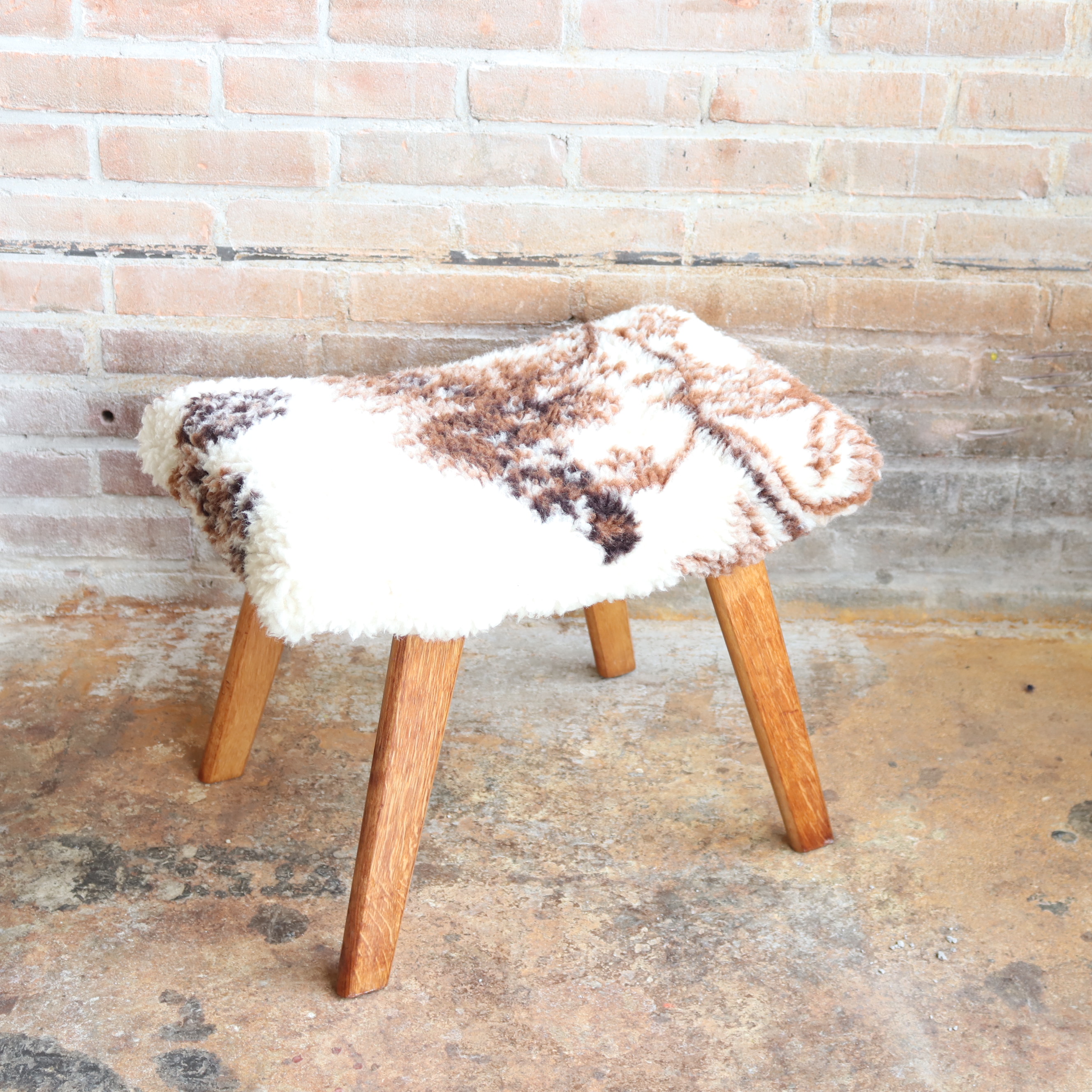 Vintage voetenbank teddy stof wol
