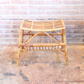 Rotan voetenbank / kruk