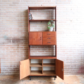 Vintage hoge kast wandmeubel