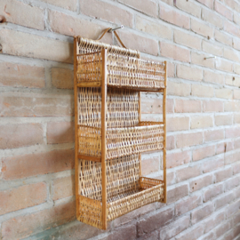 Rotan wandkastje