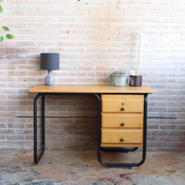 Vintage industrieel bureau  zwart hout