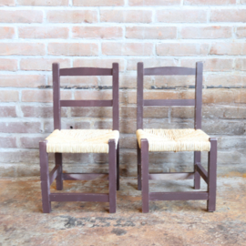 vintage kinderstoeltjes paars rieten zitting