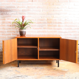 Vintage klein dressoir jaren 70