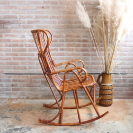 Vintage rotan schommelstoel