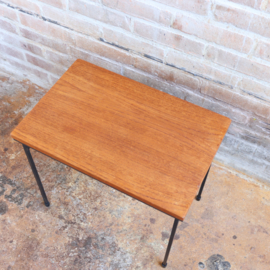 Vintage bijzettafel zwart metaal hout teak