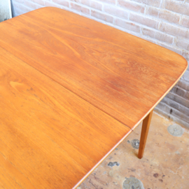Vintage eettafel vierkant rond uitschuifbaar
