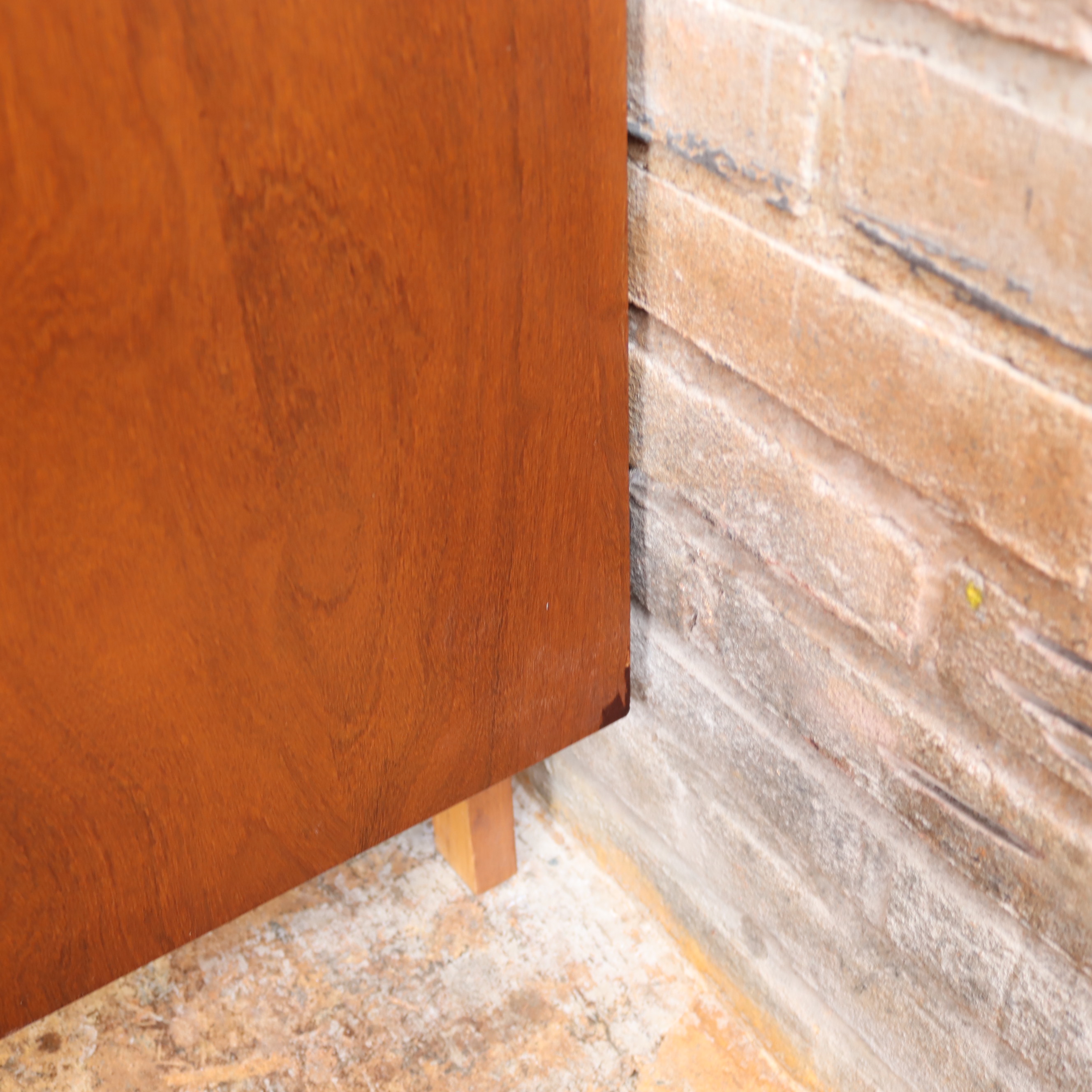 Vintage kledingkast jaren 70 leg planken smal teak design